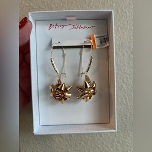 Betsey Johnson Gold Starburst Earrings Christmas